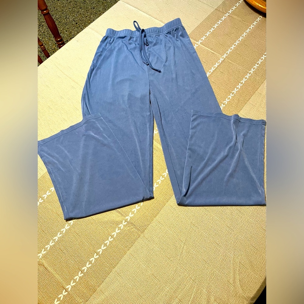 Cider lounge pants, size medium.  Blue gray in color.